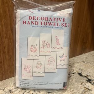 Decorative Hand Towel Set - White by